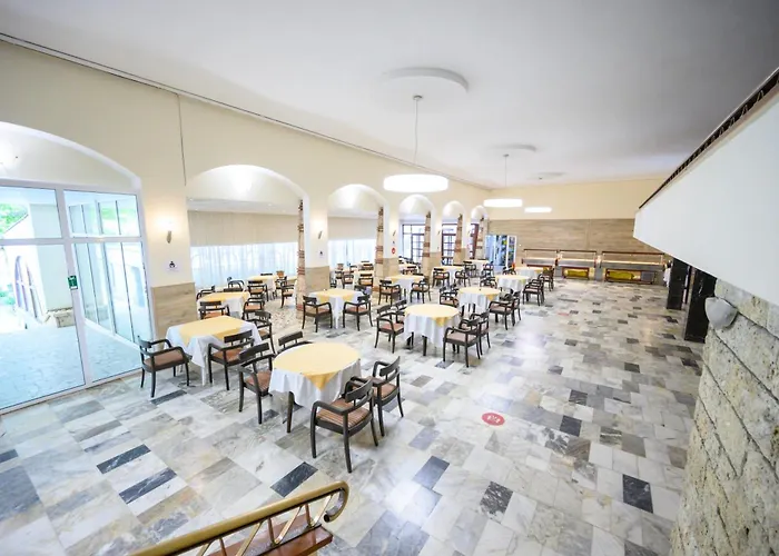 International House Of Journalists 3* غولدن ساندز