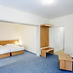 Ξενοδοχείο International House Of Journalists 3*