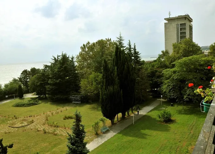 מלון International House Of Journalists 3*