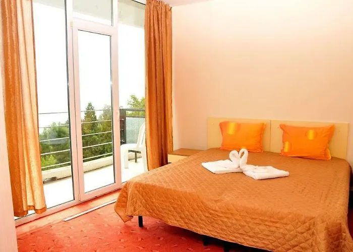 International House Of Journalists גולדן סנדס